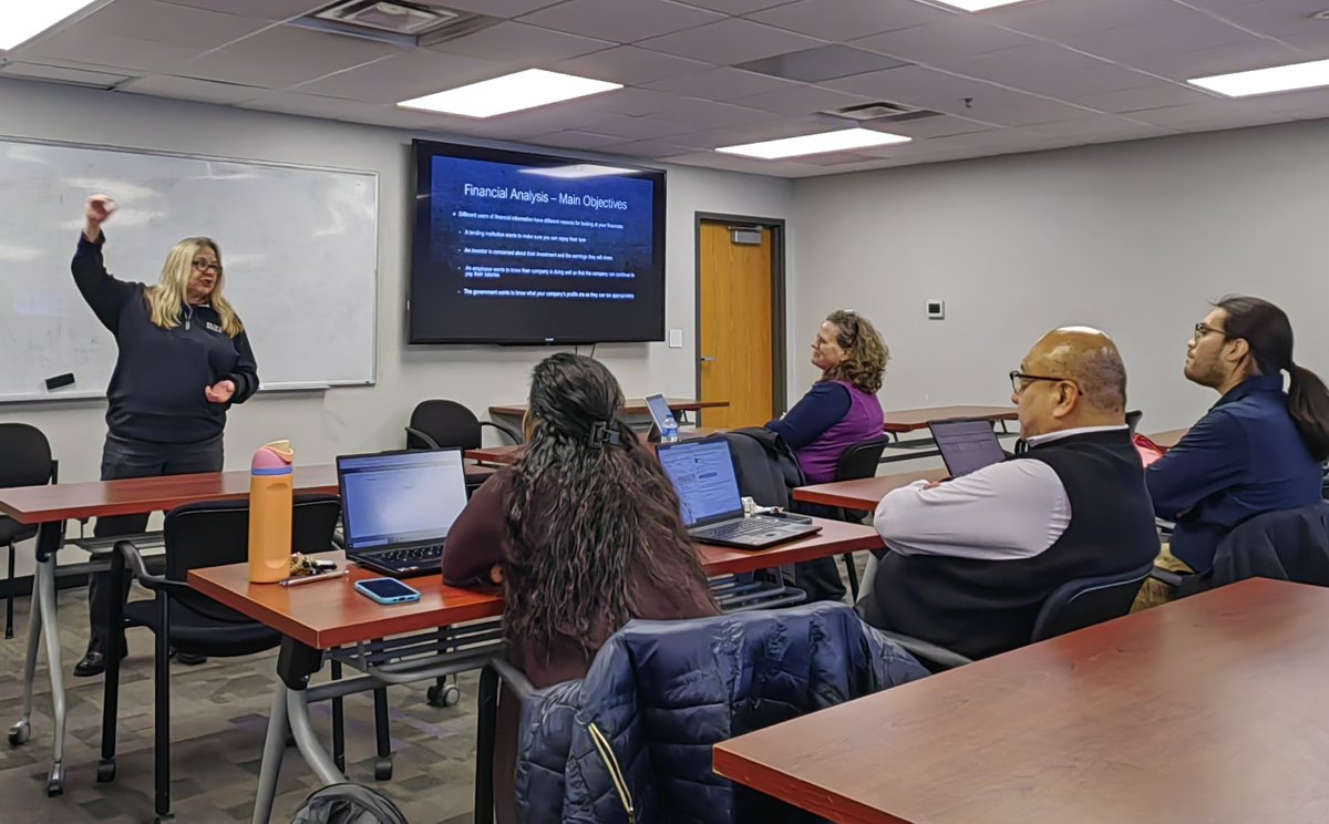 RUCPEL's tweet photo. Just wrapped an energizing #815Workshop with CPEL! Professor Christine Albert equipped leaders with powerful financial tools for data-driven decisions. Insights on cash flow &amp; ratio analysis that teams can apply immediately.

Stay tuned for more events.  #Leadership #CPEL https://t.co/bJ2ElmcBmv