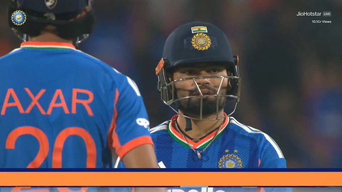 After Abhishek Sharma set the tone, Rinku Singh shined at the finish 💥

A blistering 44 off just 20 balls, powering India to a massive 238!

🔥 4 fours
🔥 3 sixes
🔥 20 runs smashed in the final over off Daryl Mitchell

#RinkuSingh #AbhishekSharma #INDvsNZ #T20Cricket #Finisher