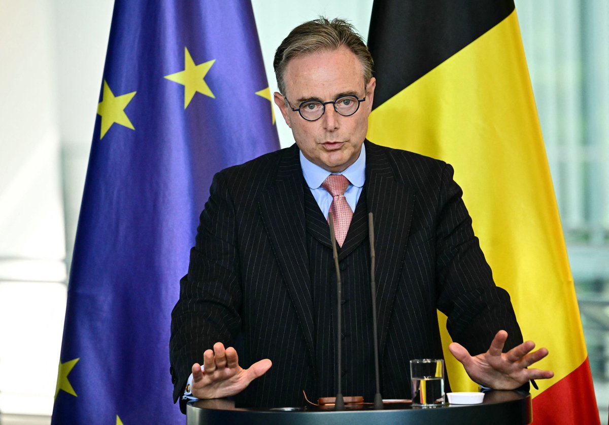 Belgian Prime Minister 🇧🇪🇪🇺
“People want to join the European Union. Nobody wants to join China. No neighbor of the United States says: ‘We want to join the United States.’ Nobody wants to.”