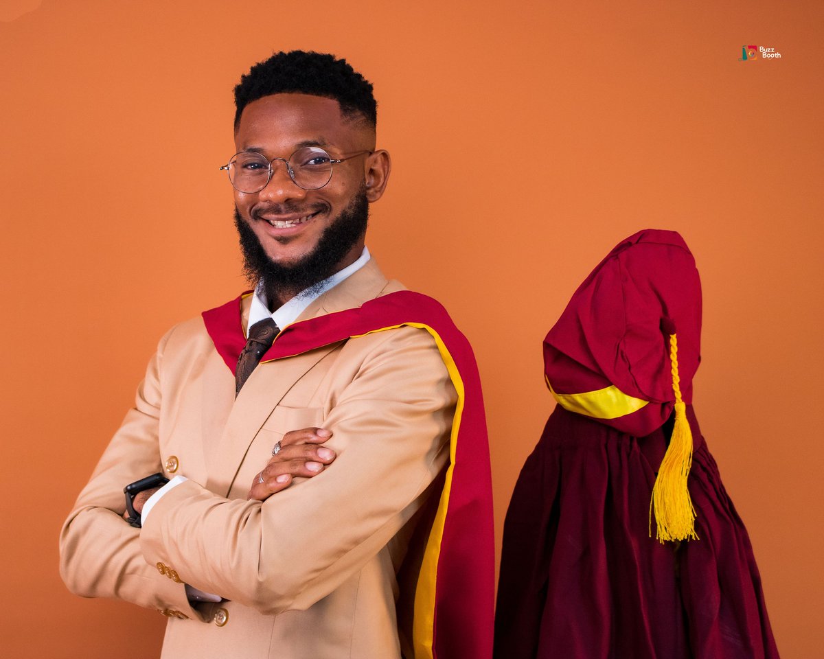 FNdubuzor's tweet photo. Done and Dusted!

°Admitted in 2019.
°Studied Microbiology.
°Class Governor 
°Campus Fellowship President
°Certified Jesus Boy

Graduating today and it’s been God all through.
Grateful for the journey, and the grace that carried me here.
On to the next!

#unilagconvocation https://t.co/ZQgiNNnRk0