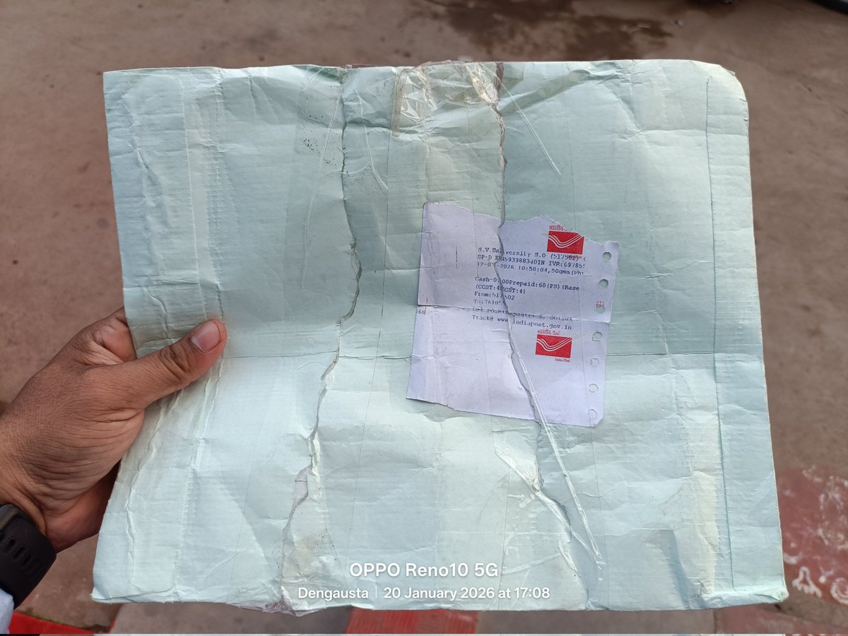rkn_94's tweet photo. 🚨 India Post Negligence 🚨
The https://t.co/sngZ074MUM. ORIGINAL degree certificate sent via India Post EN593988340IN was delivered torn into 3 pieces (envelope &amp; certificate). I refused delivery. Gross negligence - I DEMAND compensation and strict action. @IndiaPostOffice https://t.co/dJrashMO3k