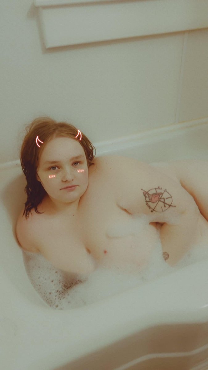 Yayme9060's tweet photo. It’s almost like I don’t care  🤷‍♀️🖕🏻🖕🏻

Findom https://t.co/GqeNJckQRJ