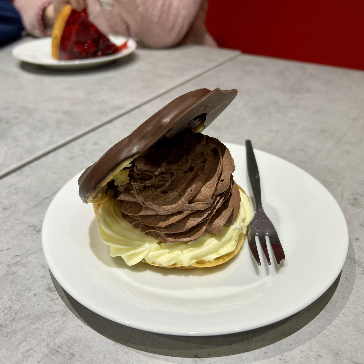 Ráno jsem navážil 67 kg 😱 Budu muset začít víc jíst 🍰 nemůžu pořád hubnout 😬