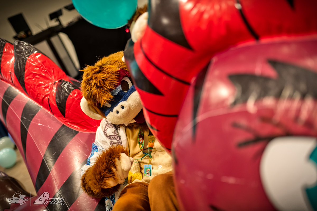 ✨ GoldenHorn Convention ✨ tweet media