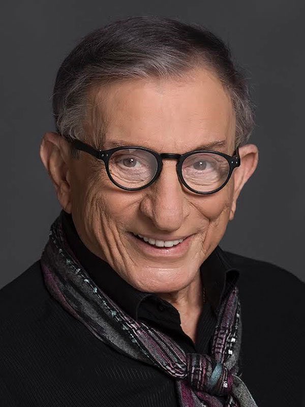 Türk tiyatrosunun usta ismi Haldun Dormen’in vefatını üzüntüyle öğrendim. 

Merhuma Allah’tan rahmet, ailesine ve sanat camiamıza başsağlığı diliyorum.