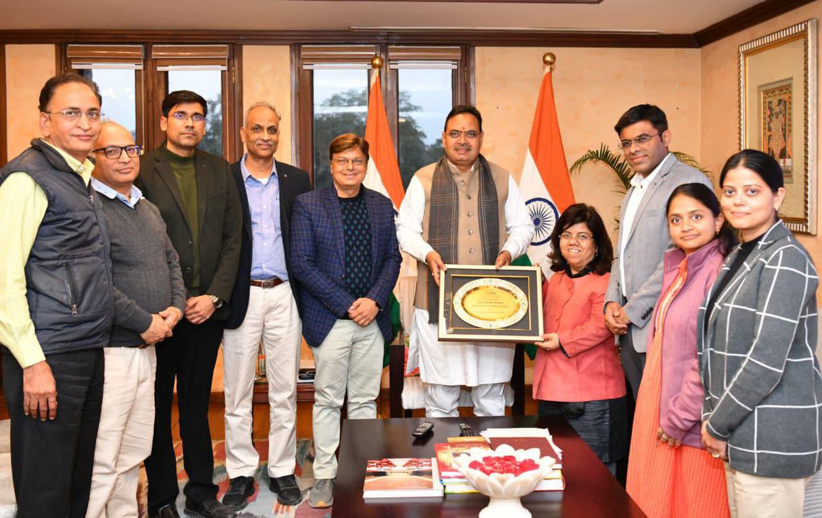 Hon’ble Chief Minister Rajasthan congratulated the #PMKUSUM implementation team on receiving national recognition for the execution of the scheme. The achievement reflects the Government’s sustained focus on renewable energy, farmer welfare and reliable power systems.