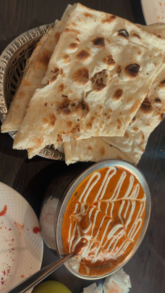 sheikhsibat19's tweet photo. Food 🫠🍕 https://t.co/XgUaimfg1v