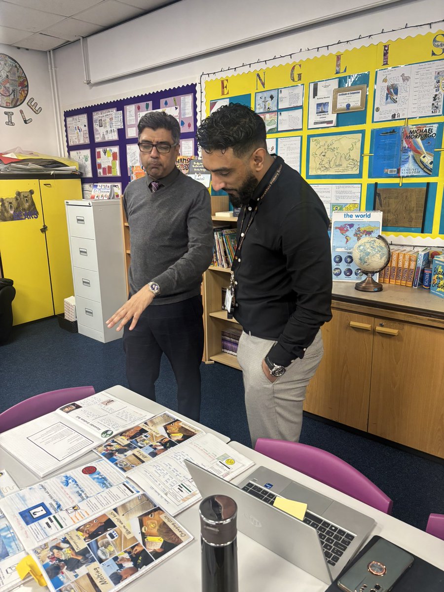 MarshfieldPS's tweet image. Sharing good practice in tonight’s Science Staff Meeting, outstanding examples of working scientifically evidenced within books! Collaboration at it’s finest #MPSScience #CarltonCurriculum