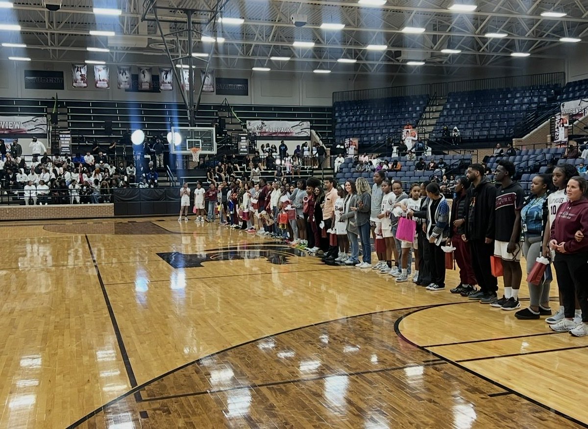 TviewBasketball's tweet photo. Got to win #20 last night in a 🔥 environment‼️

Teachers showed out and supported❕

@JCMSathletics showed out and brought crazy energy❕ https://t.co/RUYdc6ahV6