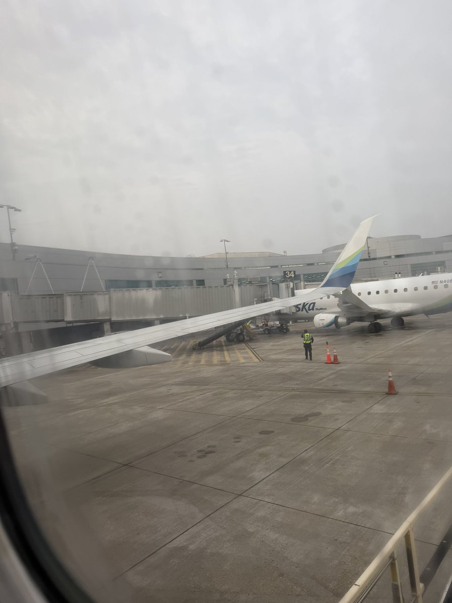 I'm now traveling to my first major tournament in about 5 months

Can’t lie, taking my break has helped me regain all my motivation for smash, I'm so excited for this trip and I’ll try my best to win it all !!