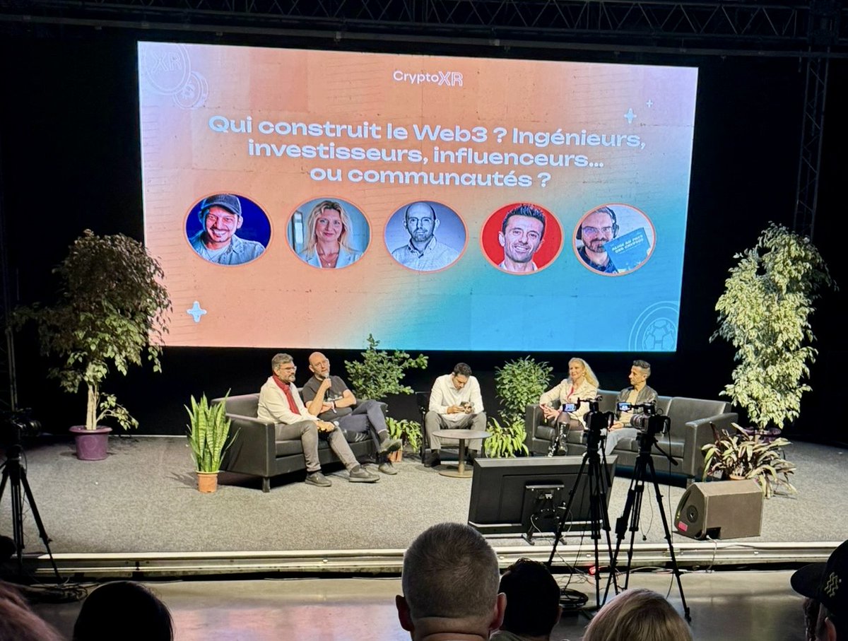 drclairelem's tweet photo. Table ronde #CryptoXR 🎤 : Souveraineté & Pédagogie. 🌐
Le Web3 n'est pas qu'une affaire de tokens, c'est un outil pour TOUS. Mesdames, osez prendre votre place ! 💪
#Web3 #Souveraineté https://t.co/SrliTY1UC2
