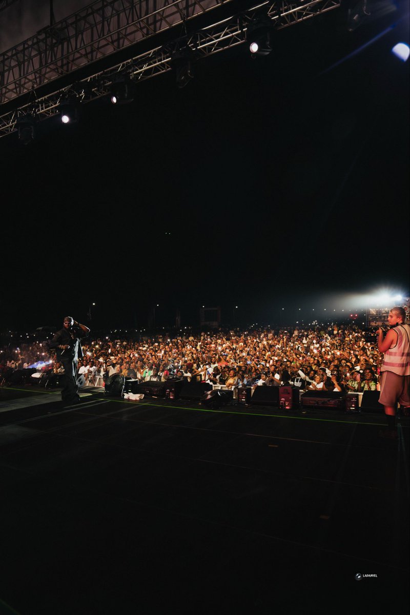 davido's tweet image. More dates added to the #5IVEAliveTour!! 5️⃣ 

Tanzania and Zambia I’ll see you soon get your tickets now 🎟️