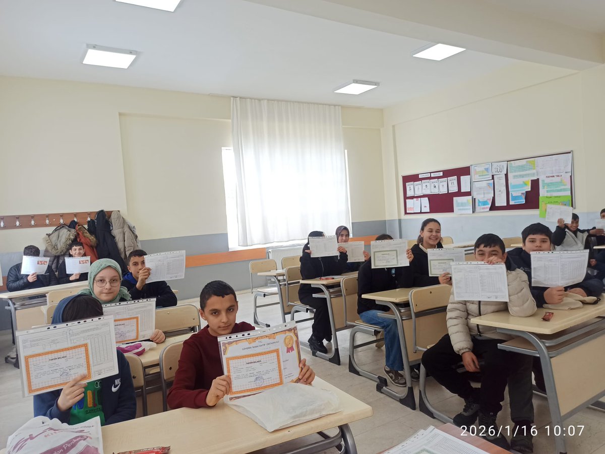 gemerekiho's tweet photo. 2025–2026 Eğitim Öğretim Yılı 1. Dönemi sona ermiş, karneler öğrencilerimize verilmiştir. Tüm öğrencilerimize keyifli bir tatil diliyor, 2. dönemde yeniden buluşmayı diliyoruz.
@sivasvaliligi @sivasmem @gemerekmem https://t.co/ZqgQaKeNZG