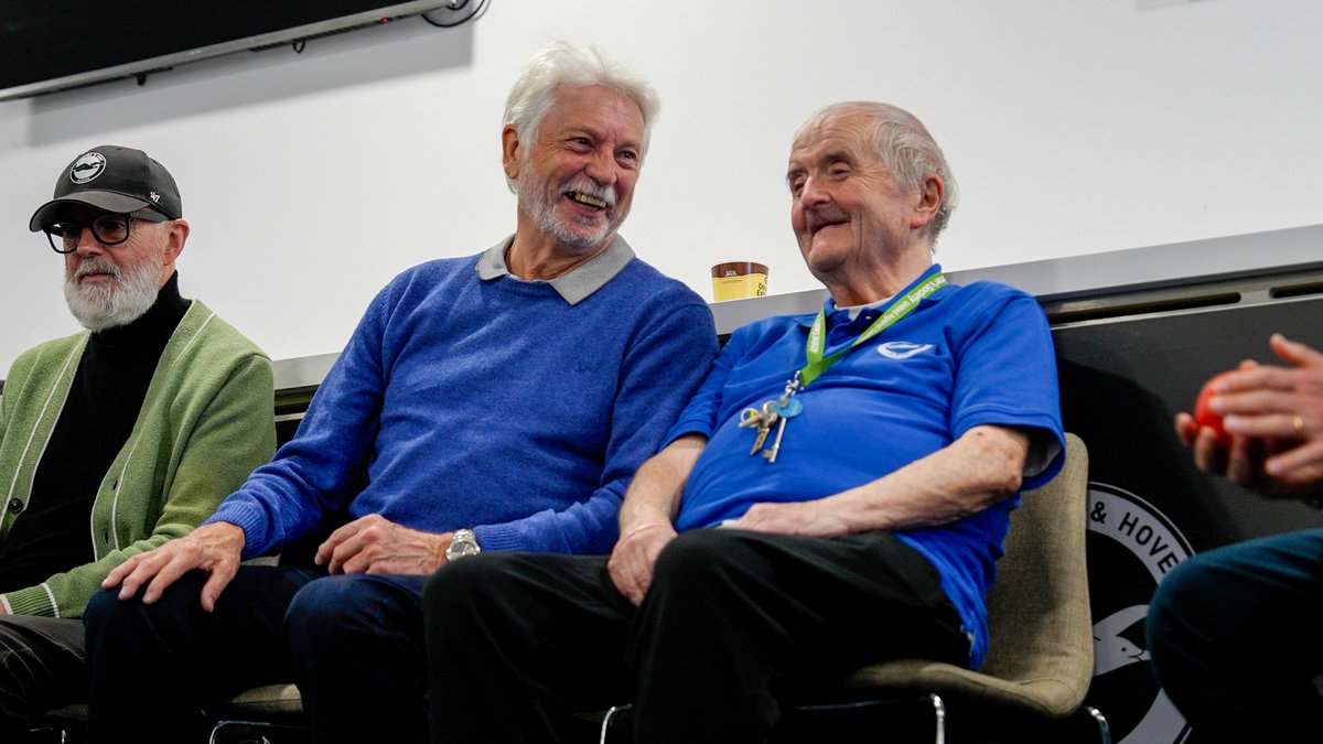 BHAFCFoundation's tweet photo. On #RaceAgainstDementiaDay, we're looking back on when our Albion Memories group tried boccia for the first time!

Albion Memories is aimed at people with mild to moderate dementia to have a chat, meet fellow Albion fans, and reminisce. 🗣️

▶️ Find out more: https://t.co/c1SrdT2WxZ