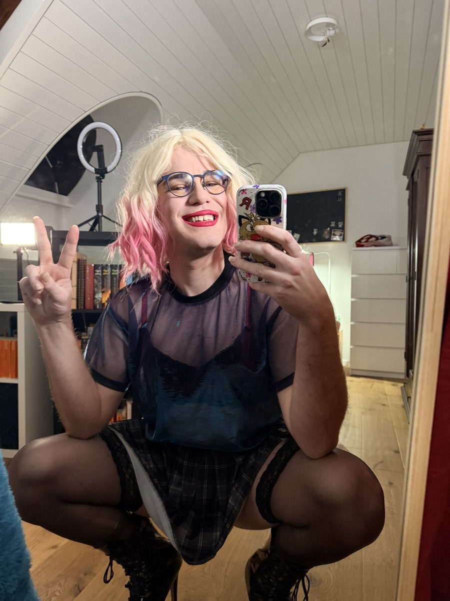 Sis_Anna96's tweet photo. How do you all think of this outfit? 🥰☺️ I kinda like it, but like… not totally sure! 🤯 Let me know! ☺️

Kiss Anna 😭

#sissy #femboy #lgbt #boytogirl #crossdressers https://t.co/7JuY1fEfLE