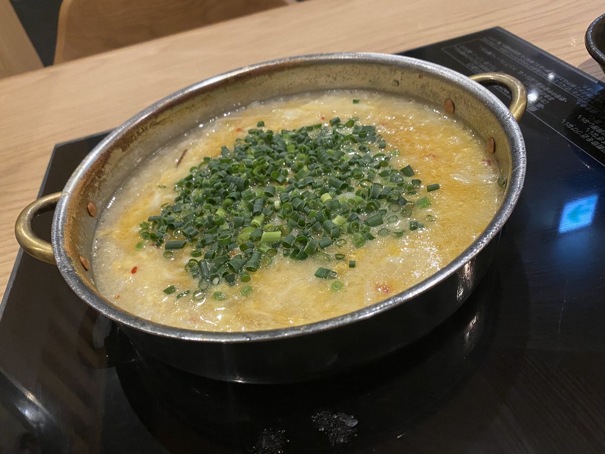 もつ鍋食べてきたよん
〆は雑炊です✌
美味しかったのでまた行きたい
 #おいあらたまる