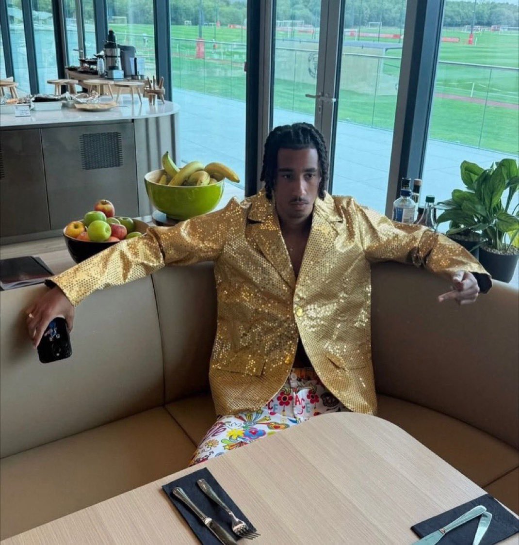aurafather's tweet photo. Ayden is messing up man, Why is Amad wearing my fit. https://t.co/NZmWOVG1Tx
