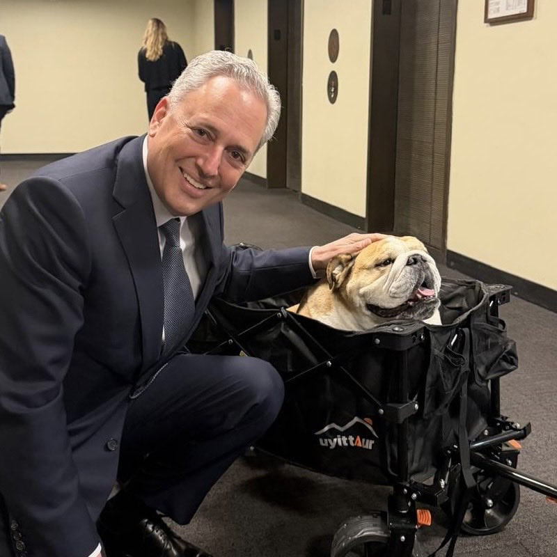 白宫AI与加密沙皇David Sacks发出严厉警告：美国恐因自身政策失误，在日益激烈的全球AI竞赛中面临落败风险