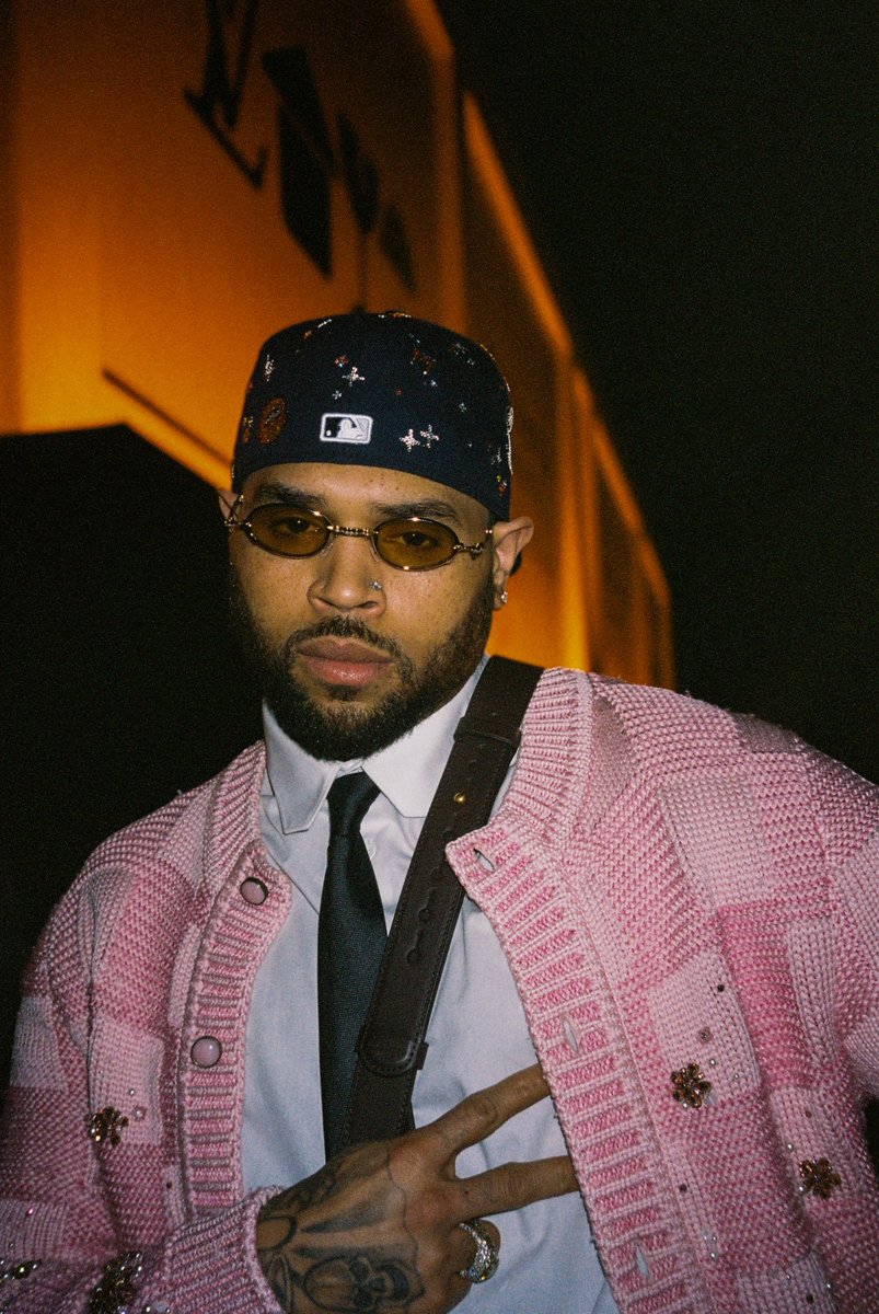 Trashvis tweet media