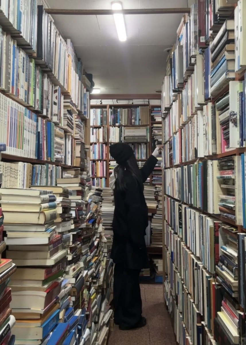 binzipi's tweet image. 서점 구경 재미나