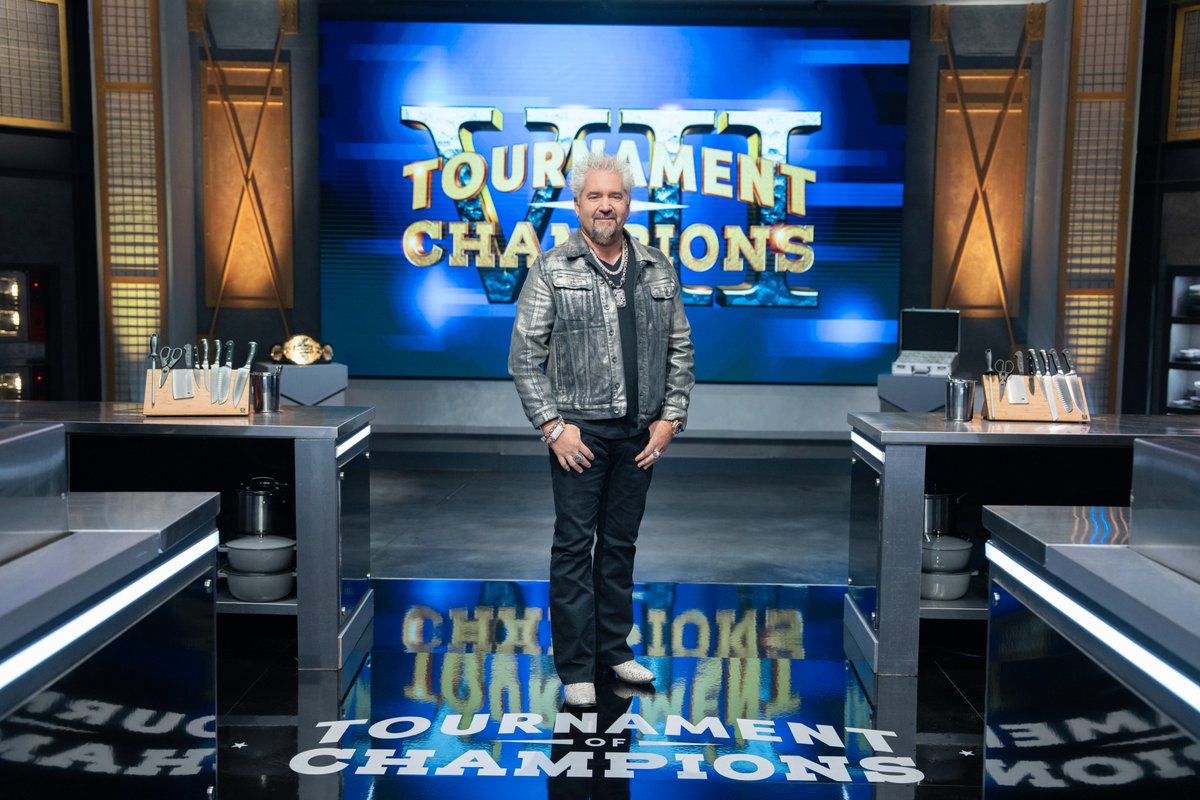 FoodNetwork's tweet image. .@guyfieri’s #TournamentOfChampions is back and Season 7 is about to be *ICONIC* 🔥 Here’s the deal: 32 of the best chefs in the world, including proven warriors and fierce new challengers, are set to battle for $150k cash, but nothing will prepare them for the show’s biggest…