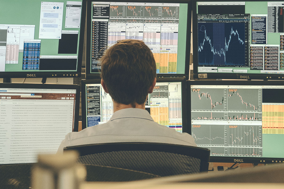 EMERGENCY TRADER MEETING 🚨

Most day traders are relying too much on "home run" opportunities in this market. If you want to survive a 10-year cycle, you also need a Scalping PlayBook.

Relying only on big wins will kill your account during choppy or dead markets.  

The