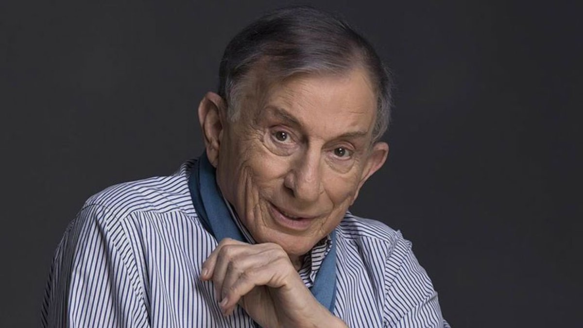 Ülkemizin yetiştirmiş olduğu aydınlık kuşakları birer birer yitiriyoruz.
Türk tiyatrosunun en büyük değerlerinden Haldun Dormen’i kaybetmenin derin üzüntüsünü yaşıyoruz.
Sanata adanmış ömrü, yetiştirdiği kuşaklar ve bıraktığı izler daima yaşayacak.
Işıklar içinde uyusun.