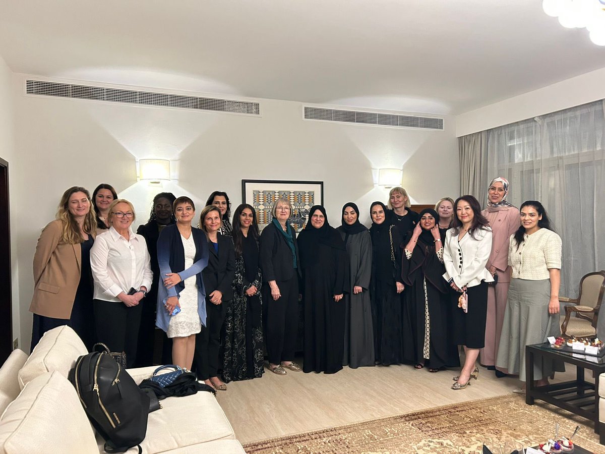 Harriet Harman tweet media