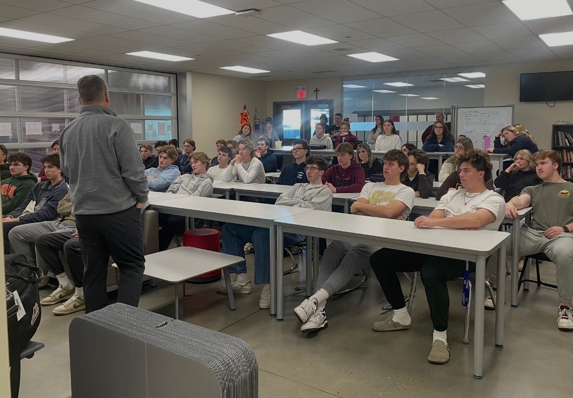 Thanks so much to the Notre Dame Hockey Academy &amp; St Joe’s Ball Academy for having me! Incredible talent, coaches and facilities!! #DoWhatItTakes