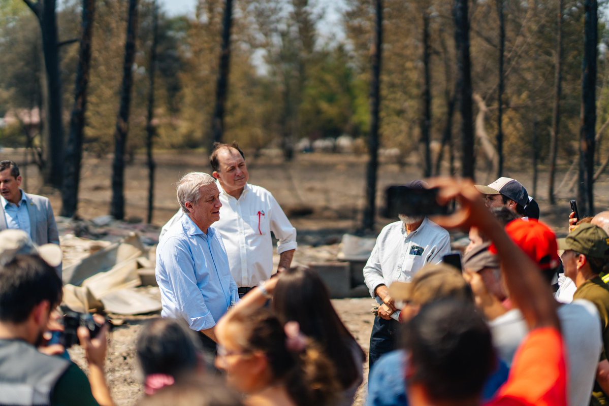 joseantoniokast's tweet image. Estamos recorriendo Ñuble junto a @ipoduje para constatar en terreno las graves consecuencias del incendio del fin de semana.