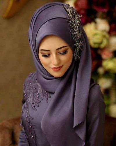 Anadolu’da Türk kadını ‘türban’ değil, başörtüsü takardı.

Türban ise son 24 yıldır siyasal İslam’ın politik bir simgesi hâline gelmiştir.