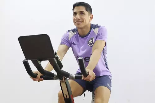 venecasagrande's tweet image. O Fluminense se acertou com Savarino e com o Botafogo. Negócio bem perto de ser fechado. O jogador vai assinar contrato de 4 anos com o Tricolor.

Foto: Vitor Silva / Botafogo