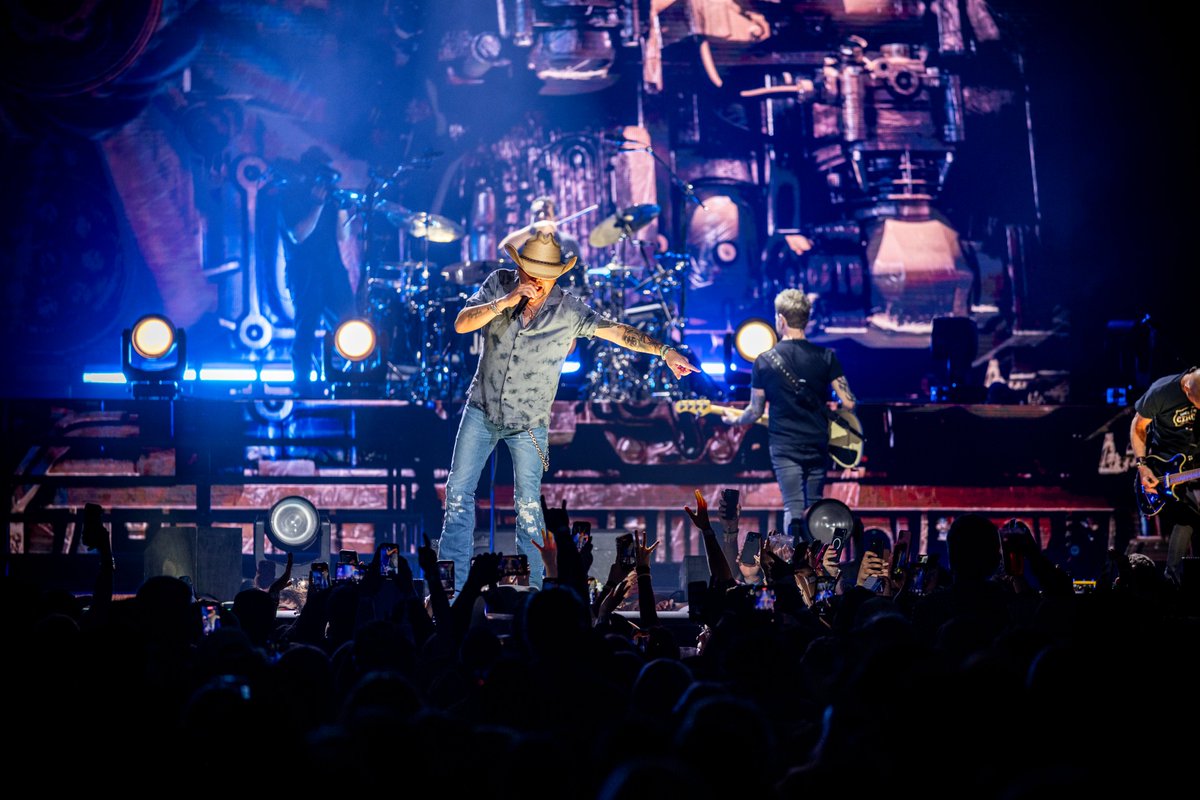 Jason Aldean tweet media