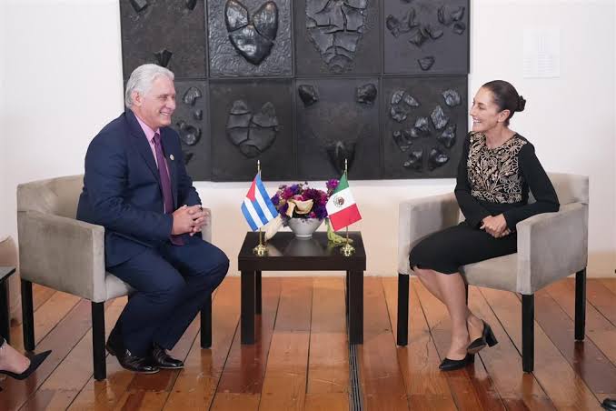 ¡Qué vergüenza! México junto a Cuba, Brasil y otros países votaron en contra de que el Consejo de Derechos Humanos de la ONU sesionara para tratar la brutal masacre en Irán, cortesía de la teocracia islámica de los Ayatolá.

De ser un país respetado a nivel mundial como férreo