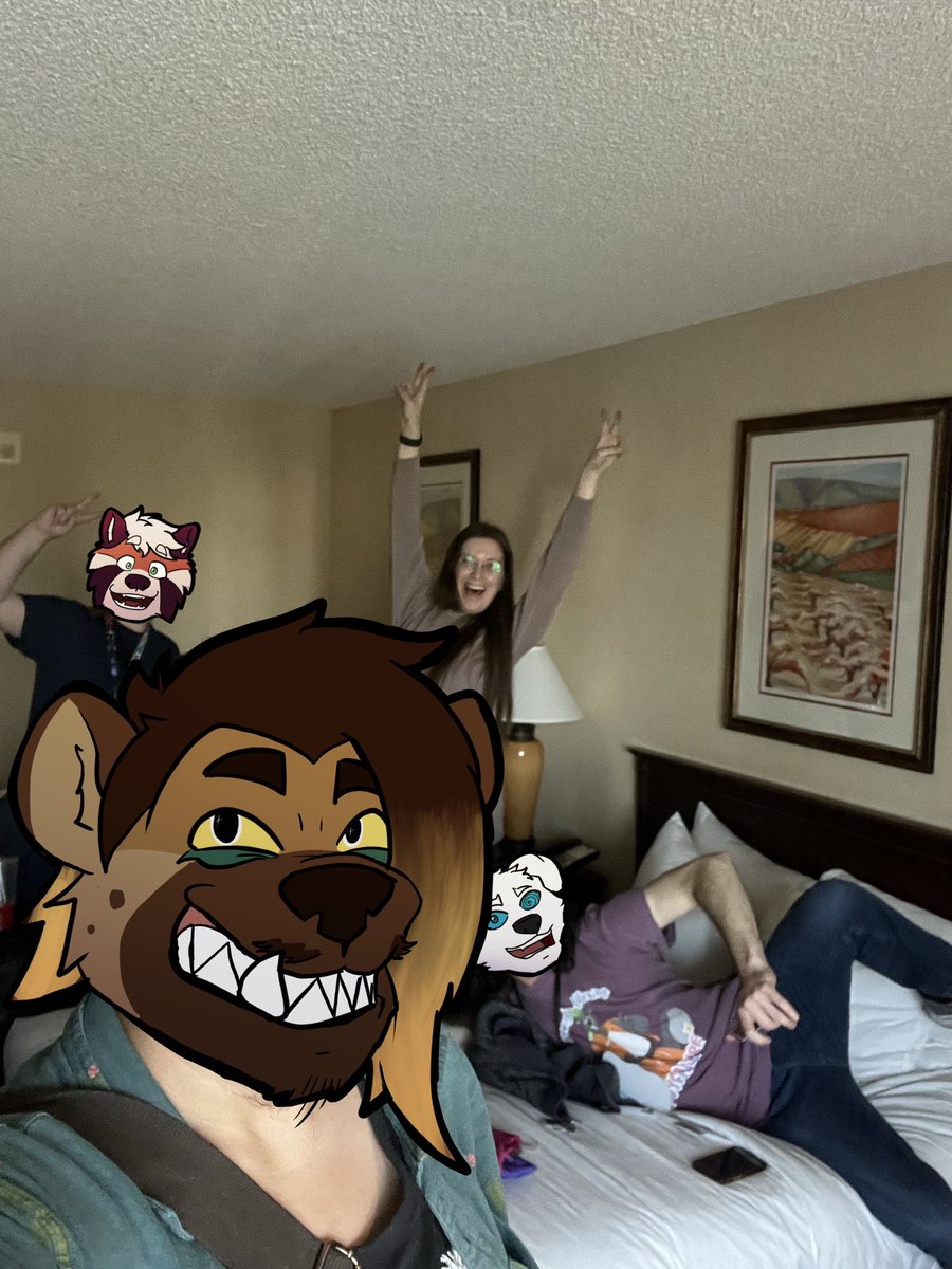JangoDraws's tweet image. ad a lot of fun rooming with @thynetruly , @Kinderflare , and @/bandanadog.bsky.social during Further Confusion 2026
Not pictured, but if it was also a pleasure to meet @phwog_art and @CaolanTheStoat