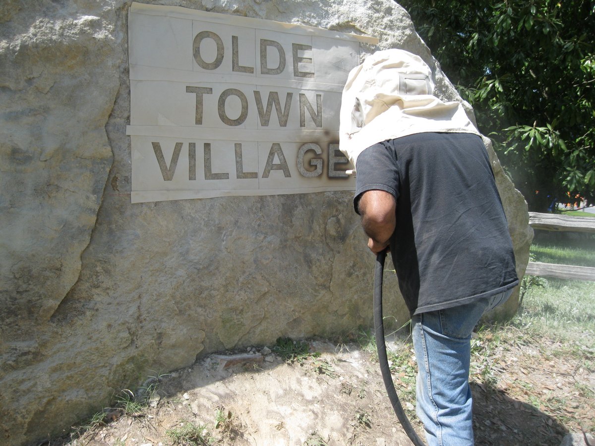 tengravingh's tweet photo. If you’re in need of a new or updated sign for your community, church, or business, we’d love to help. Here is a monument sign we completed for the Olde Town Village subdivision in Conyers, GA. https://t.co/OnqzJnF9jR