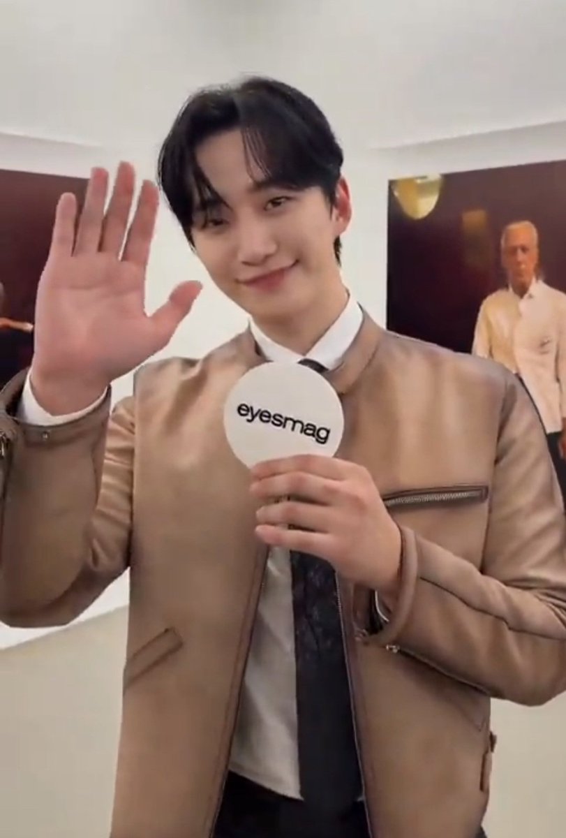 파리준호는 매번 이쁘구나
instagram.com/reel/DTyPRaaDa…

#LEEJUNHOxBERLUTI 
#이준호 #LEEJUNHO
#벨루티 #BERLUTI #DressedinBERUTI
#PFW #ParisFashionWeek #PFW2026