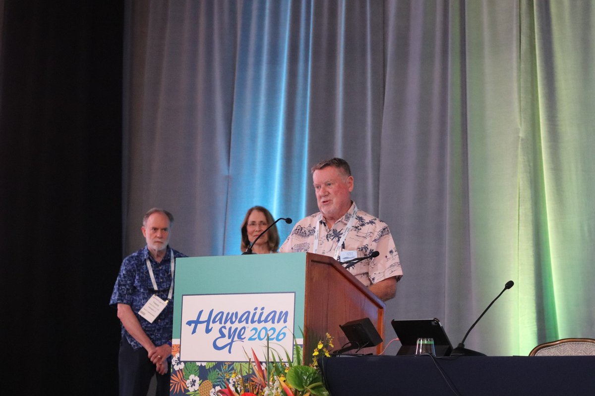 Congratulations to Francis W. Price, MD, and Marianne Price, PhD, MBA, this year's Philip M. Corboy, MD, Memorial Award recipients!

Pictured left to right: Ric Tiplady, MBA, Marianne Price, PhD, MBA, Francis W. Price, MD, and Robert Miller, MD.

#Vision #HawaiianEyeandRetina