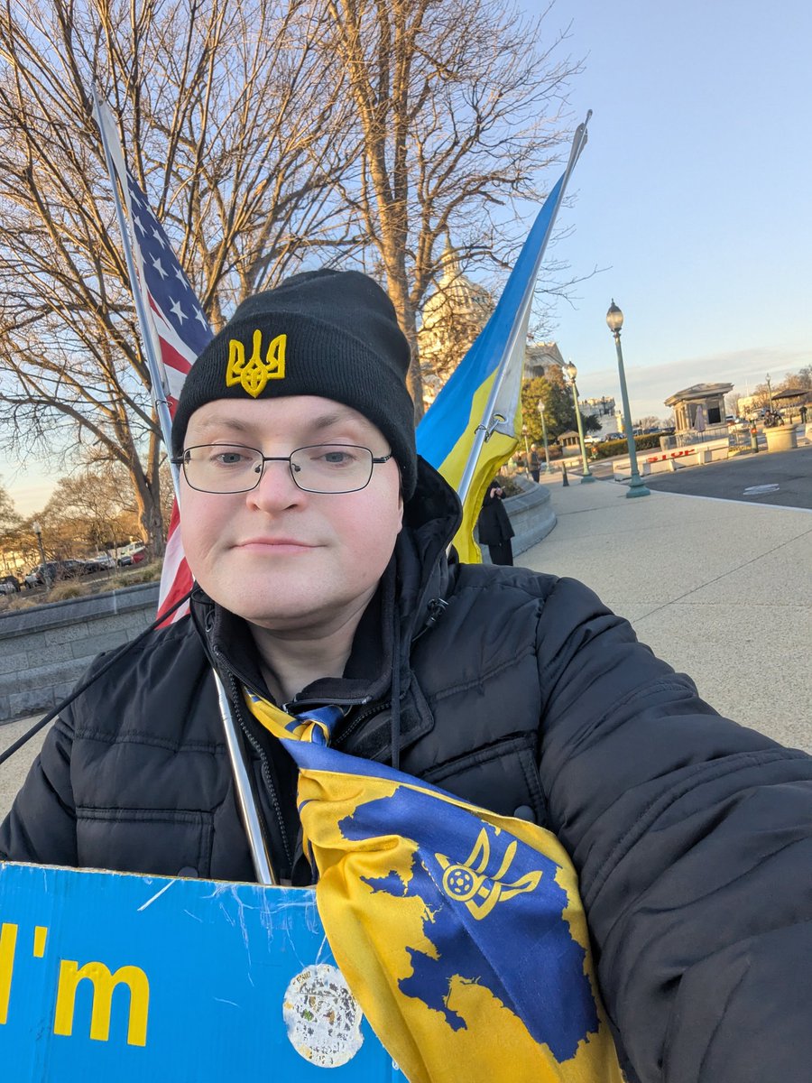 Join us at Independence Ave and New Jersey across from Longworth House office building until 7pm today Wednesday.
The House is in session right now.
Call your members of Congress and tell them to support a just and lasting peace for Ukraine.
#CrimeaIsUkraine 🇺🇸🇺🇦