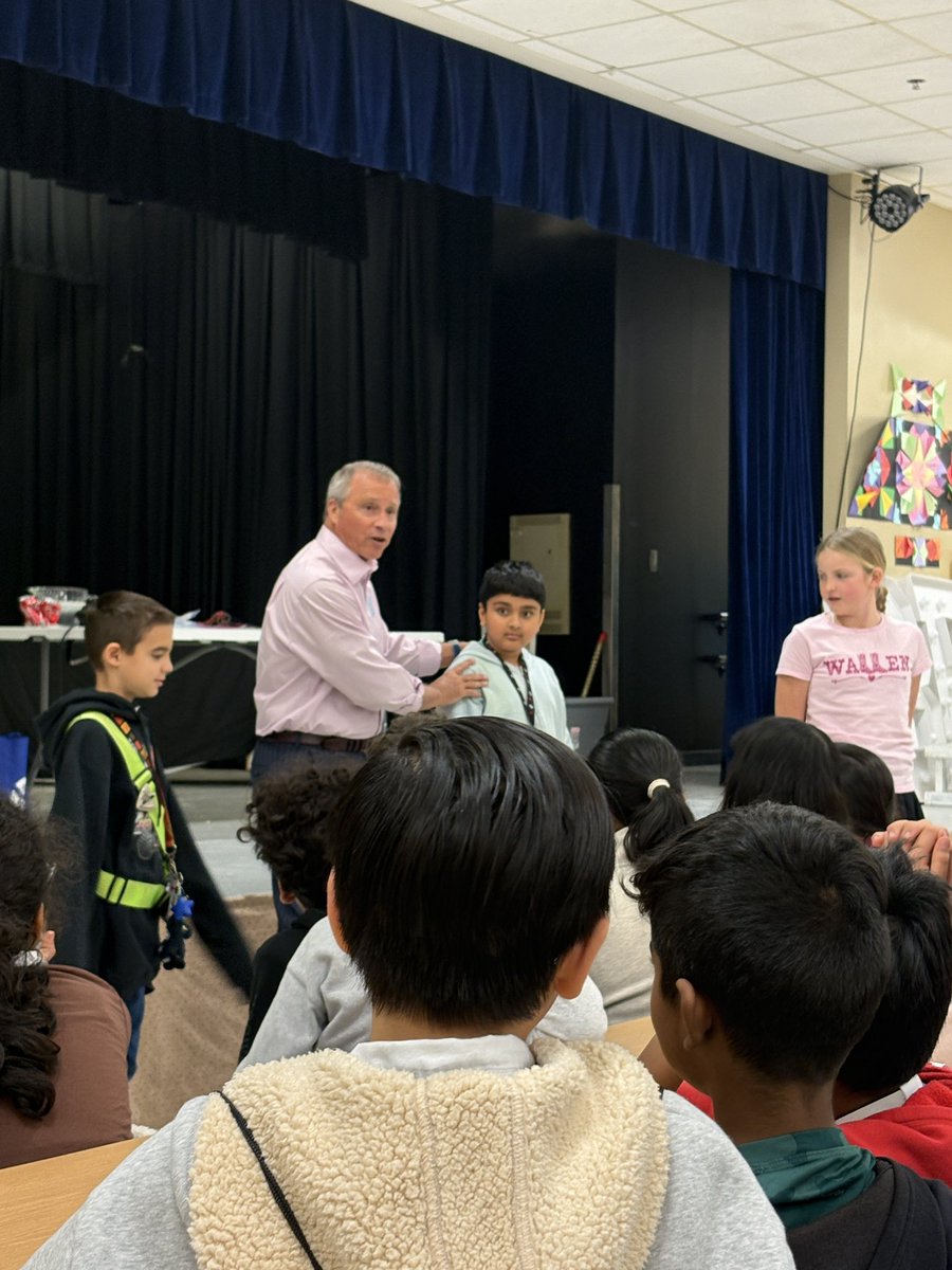 MikeFirstAlert's tweet image. #firstalertwx “All the Weather, All the Time” - 5th graders Jacksonville Beach Elementary @ActionNewsJax @WOKVNews @DuvalSchools