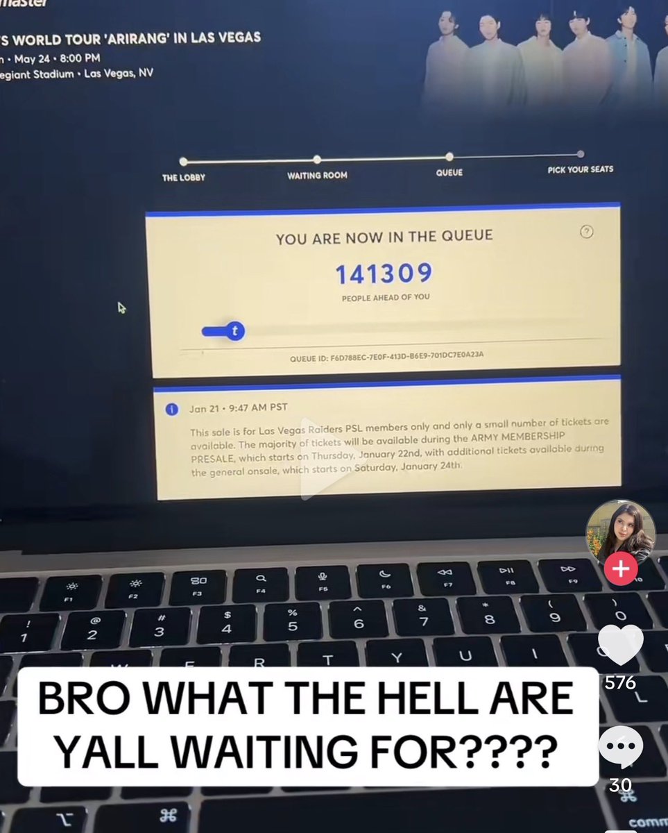 _BTSMoments_'s tweet image. WT**** 141k 🥲😭