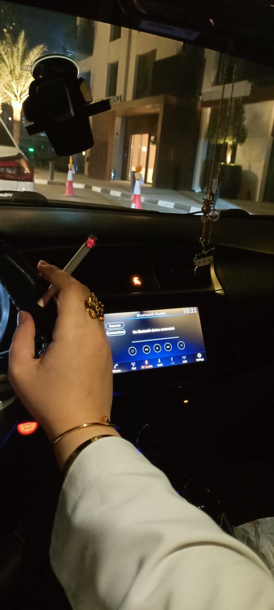 سُلا. tweet media