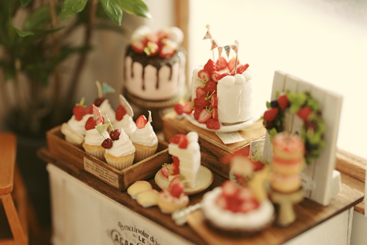 🍓🍓🍓🍓🍓🍰✨🍽️
永遠に無くならない苺のケーキ

⑅ ⑅ ⑅ ⑅ ⑅ ⑅ ⑅ ⑅ ⑅ ⑅ ⑅ ⑅
#ミニチュア
#フェイクスイーツ