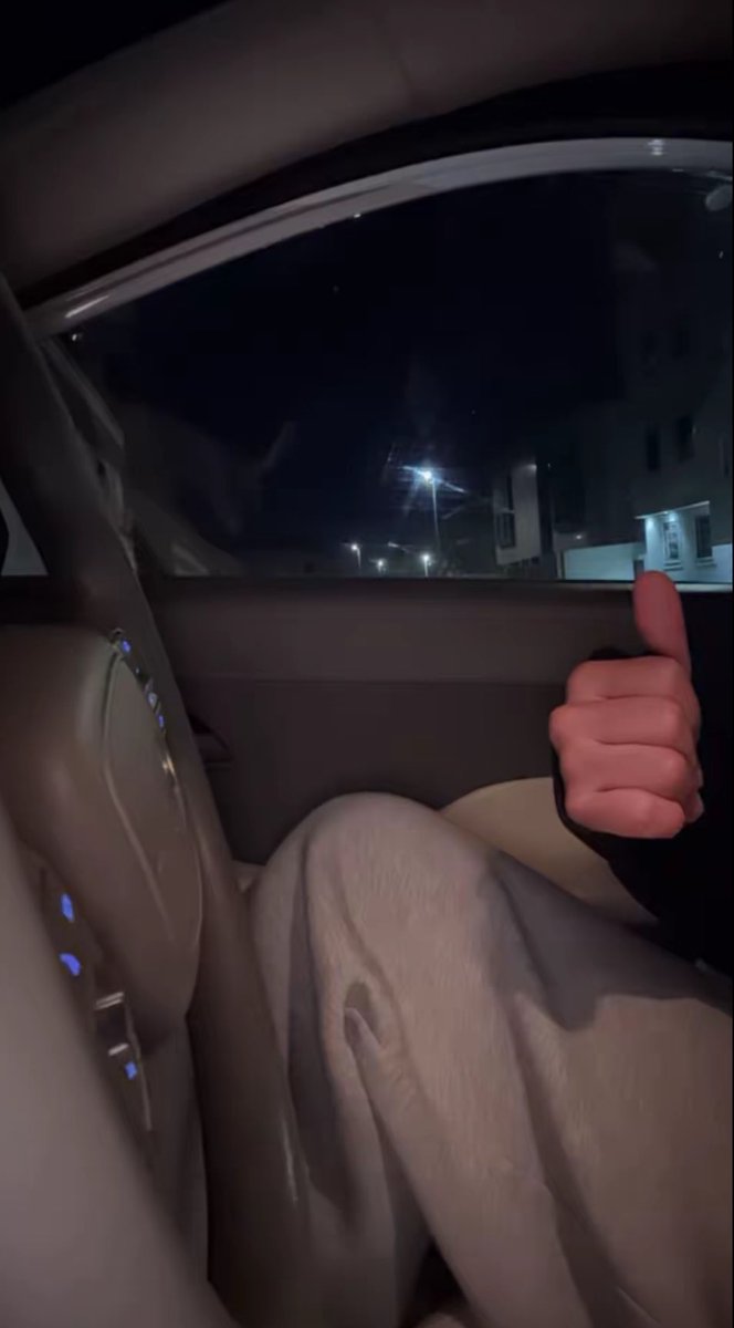 Robin🦇. tweet media