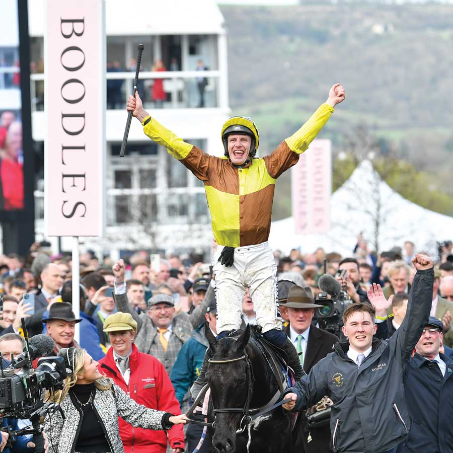 racingblogger's tweet image. 💷 IF CAPTAIN CODY WINS THE THYESTES CHASE FOR WILLIE MULLINS AND PAUL TOWNEND TOMORROW: 😍

I'll give £250 Cash to One of YOU Lucky People at 10pm: 💷 💷

To Enter: 👇

1️⃣ RT This Tweet
2️⃣ Like This Tweet
3️⃣ Follow @racingblogger

THE BEST OF LUCK EVERYONE! 🏆

#Betting #Sport