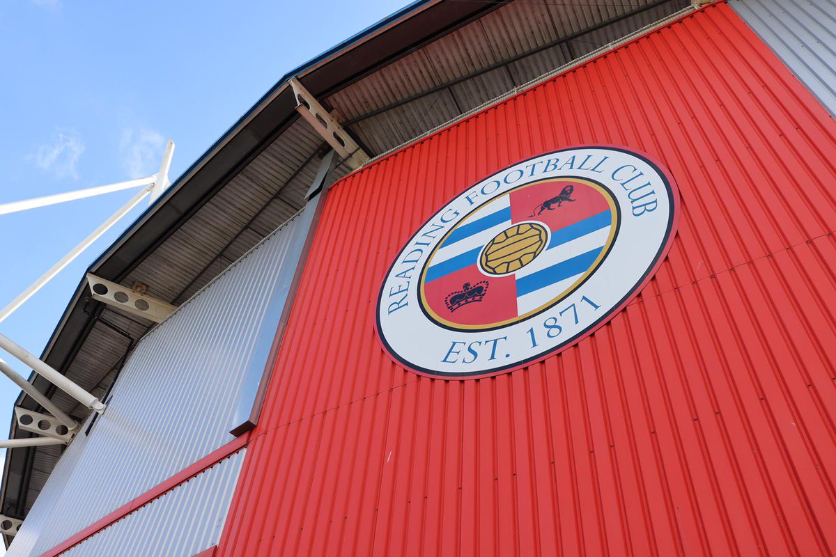 TalkReading's tweet photo. Reading have made as many as three signings in January for the first time since 2019 (5) ✍️ ✍️ ✍️ #readingfc https://t.co/75Sxcs10yD