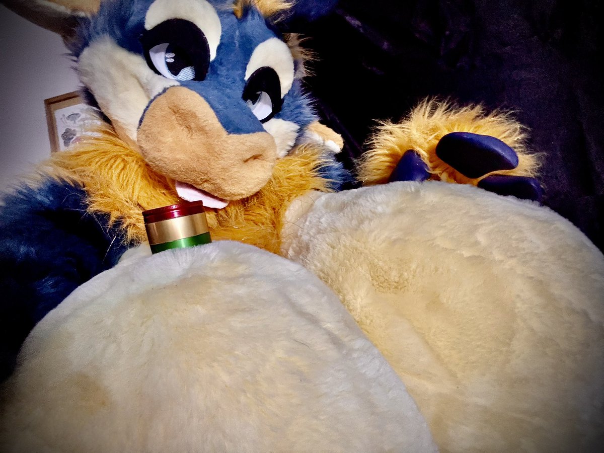 If anyone wants to help their favorite bou recover from her mouth surgery feel free to send whatever, anything helps 💝

cash.app/$BongWaterSoda

venmo.com/u/BongWaterSoda