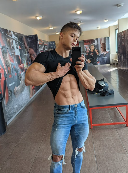 AndrewXmodel's tweet photo. Wanna feel my hard muscles?
Apply here https://t.co/HYyJRX1epK https://t.co/jAOjNRDZhP