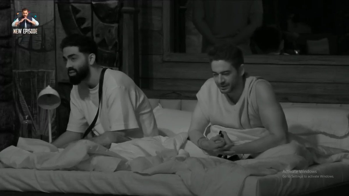 ancook23576348's tweet photo. True GK fans can hear these images from FIRST week of BB19!🔥
#GauravKhanna https://t.co/R5oK9cGhH3