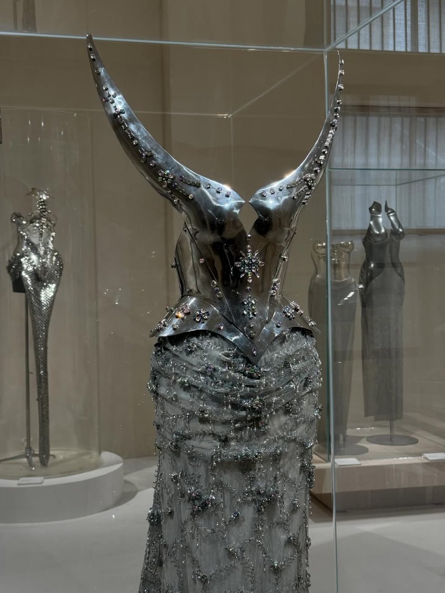 Mythic Armor Fashion